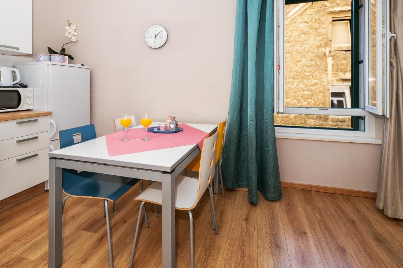 Apartment Queen Teuta In The Heart Of Split Historical Heritage Exterior foto